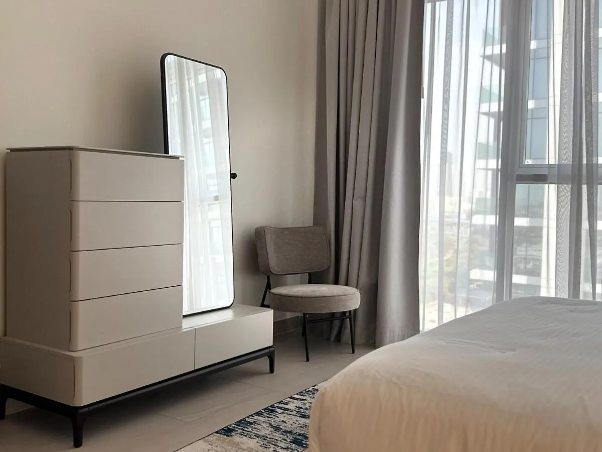 Ashri Luxe Spacious Apt Near Metro, Dubai Frame
