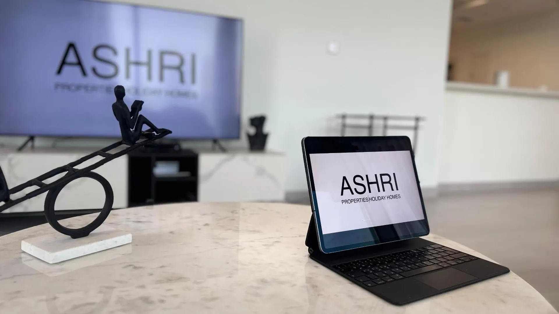 Ashri Luxe Spacious Apt Near Metro, Dubai Frame