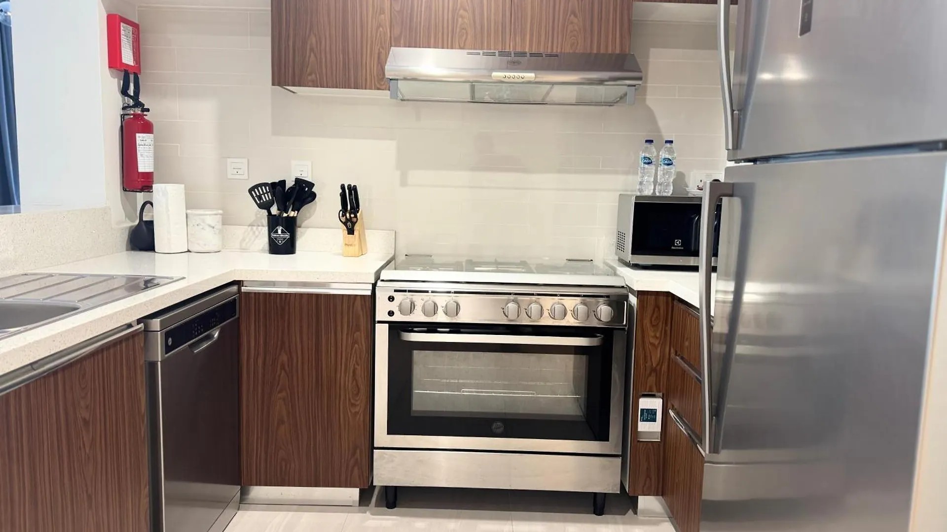 Ashri Luxe Spacious Apt Near Metro, Dubai Frame Appartement