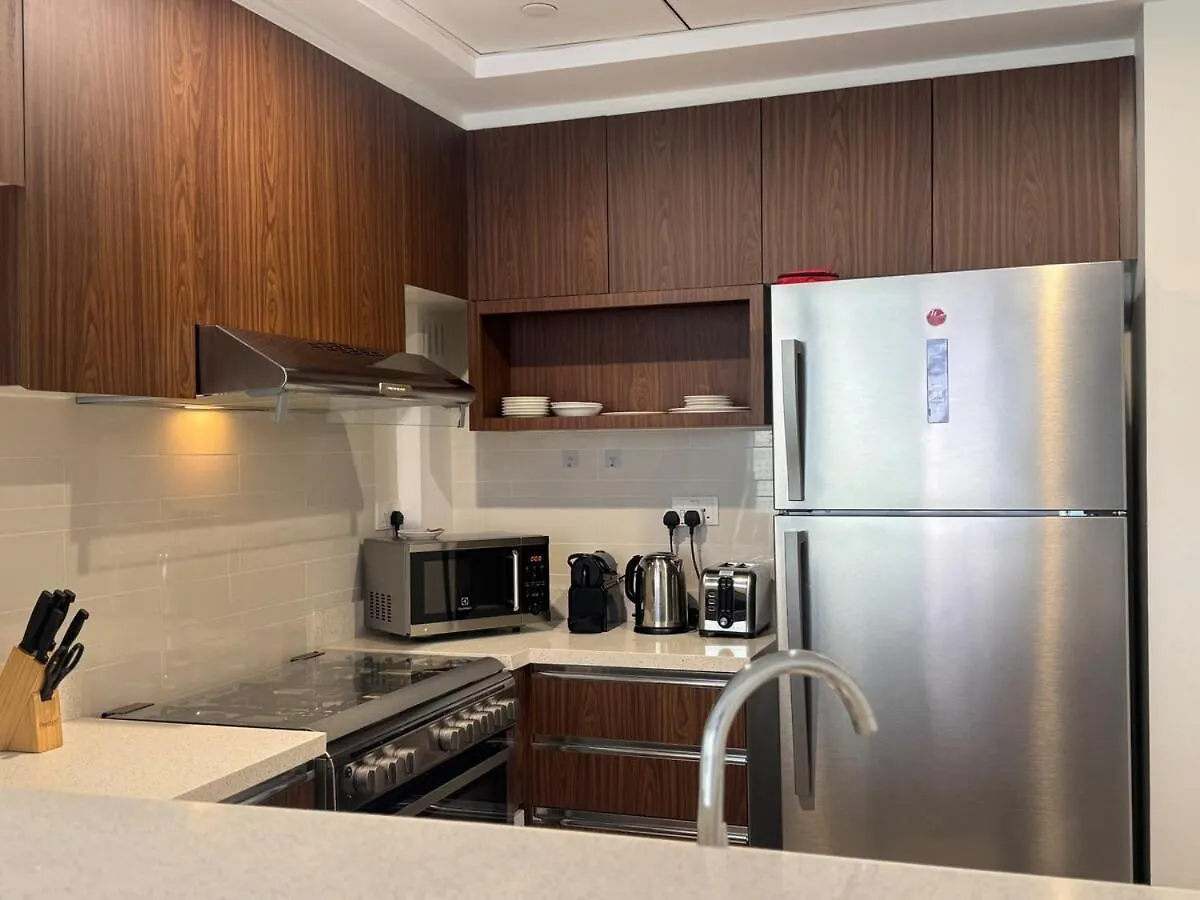 Ashri Luxe Spacious Apt Near Metro, Dubai Frame Apartment