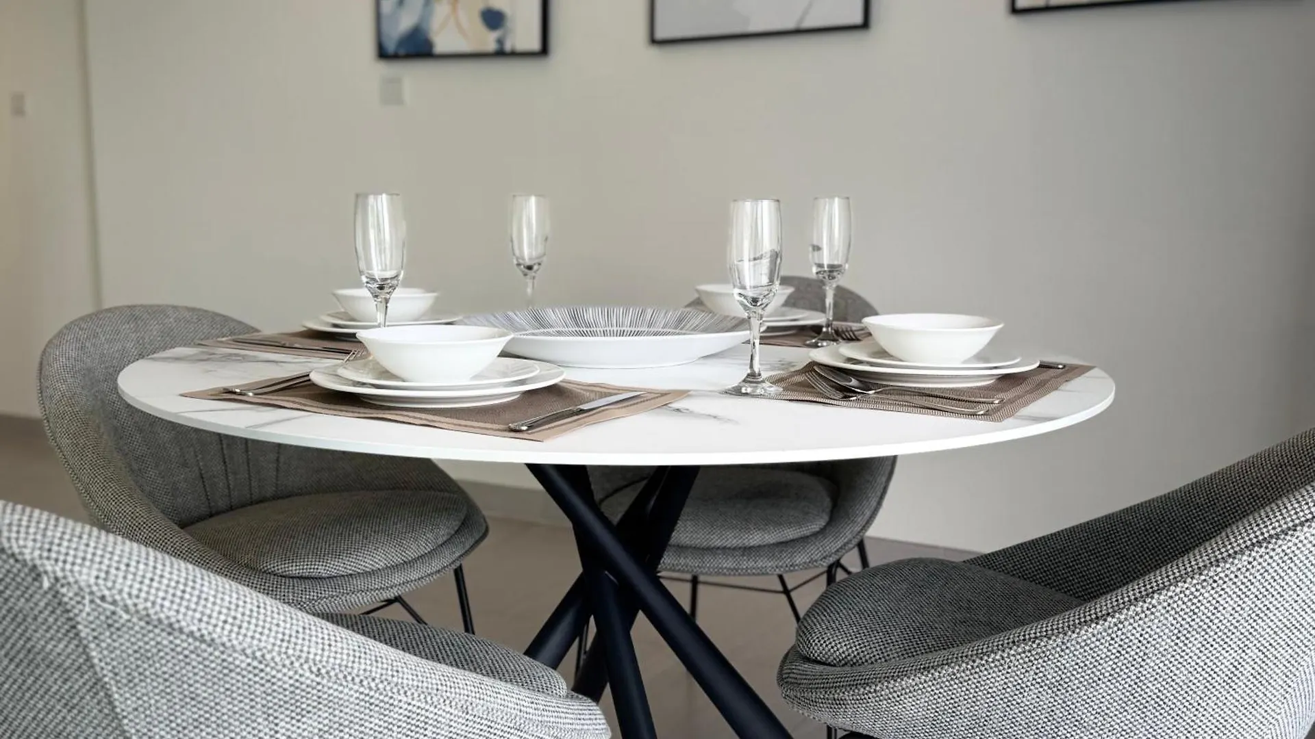 Apartment Ashri Luxe Spacious Apt Near Metro, Dubai Frame