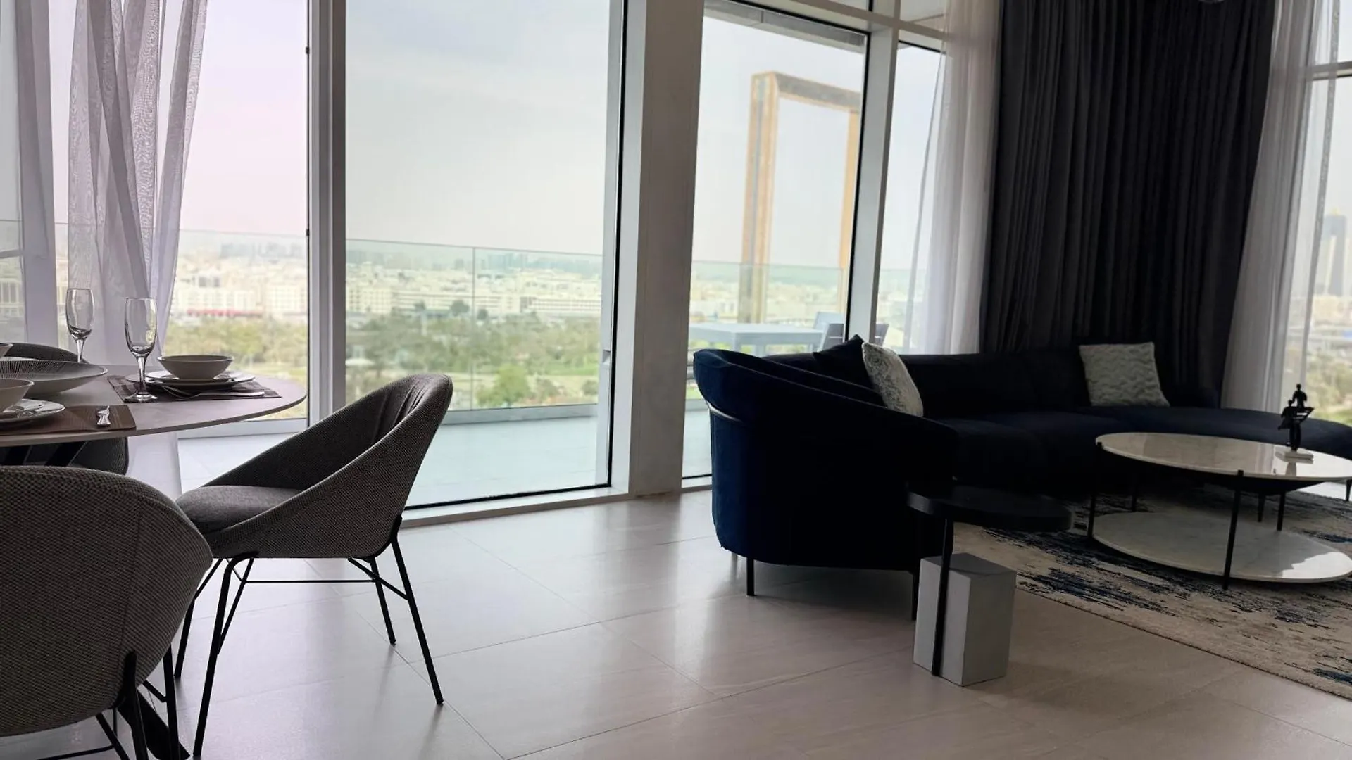 Apartment Ashri Luxe Spacious Apt Near Metro, Dubai Frame
