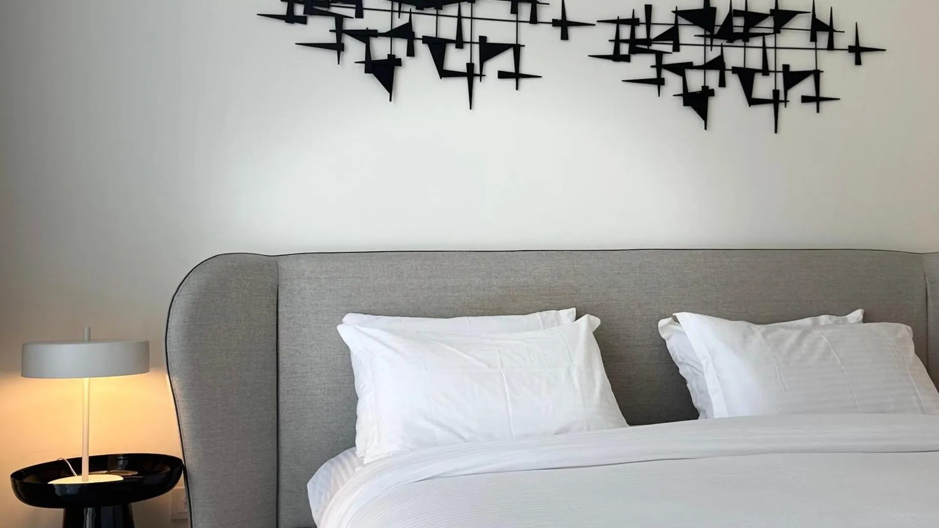 Ashri Luxe Spacious Apt Near Metro, Dubai Frame Apartment