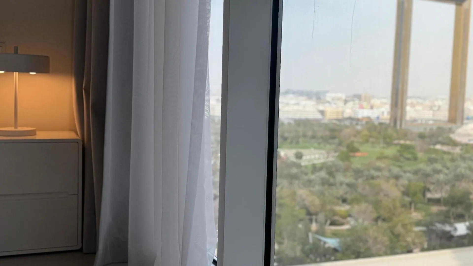 Ashri Luxe Spacious Apt Near Metro, Dubai Frame