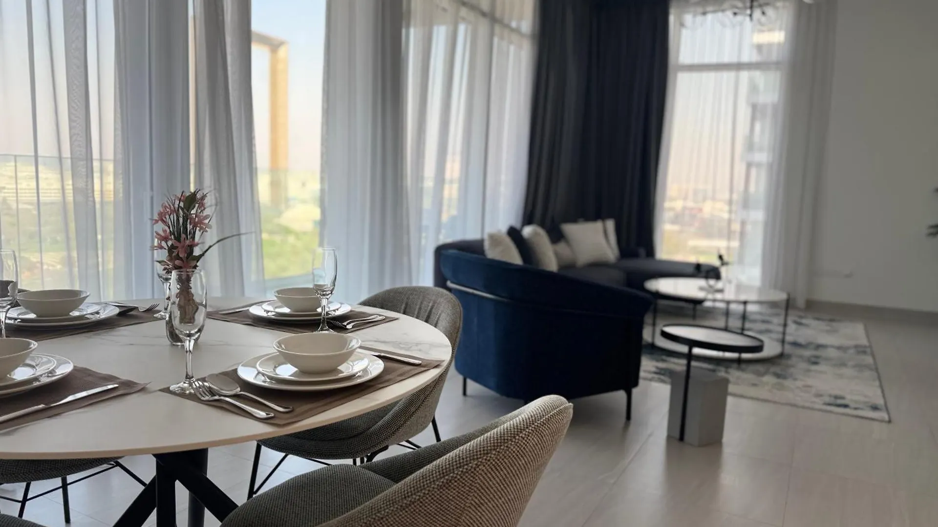Ashri Luxe Spacious Apt Near Metro, Dubai Frame